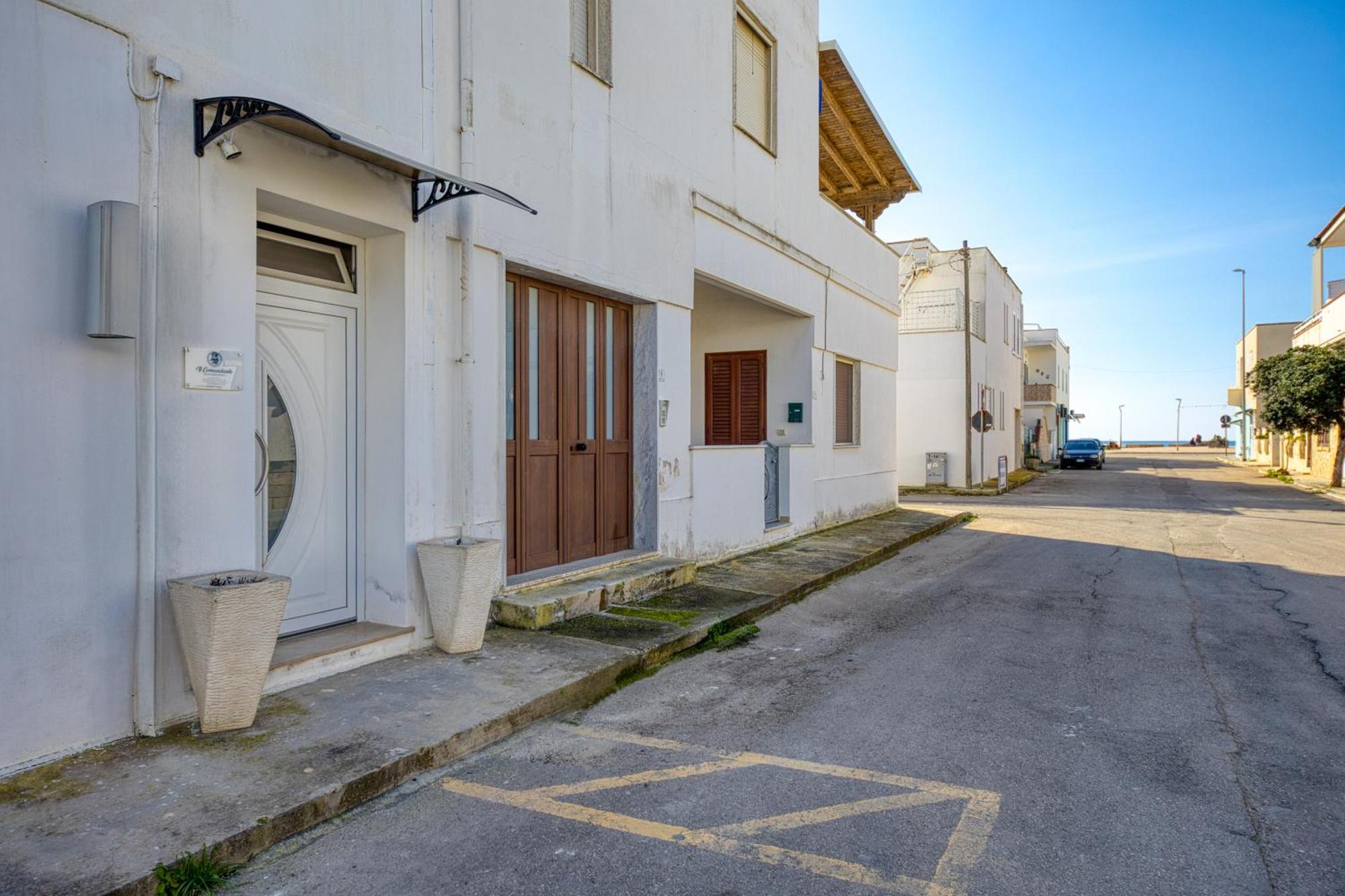 B&B Il Comandante A 100 M Dalla Spiaggia Torre San Giovanni Ugento Exterior photo